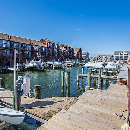 New Bijou Bayside Escape- 3Beds, Balcony, Deck, Dock Villa